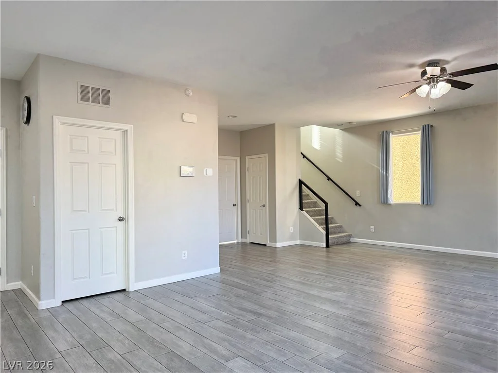 594 Crying Bird, Las Vegas, NV 89178