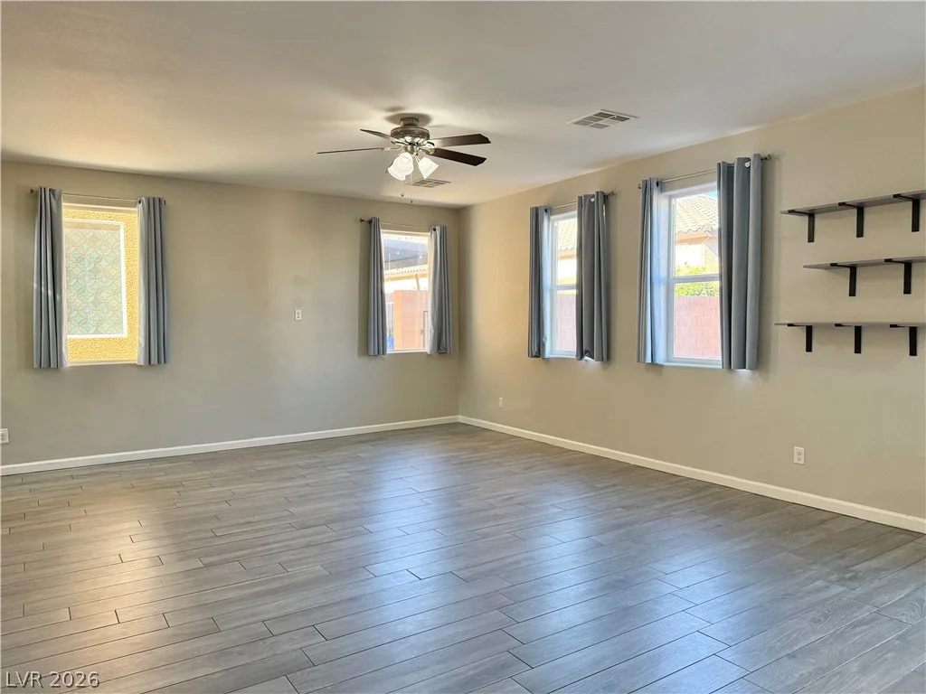 594 Crying Bird, Las Vegas, NV 89178