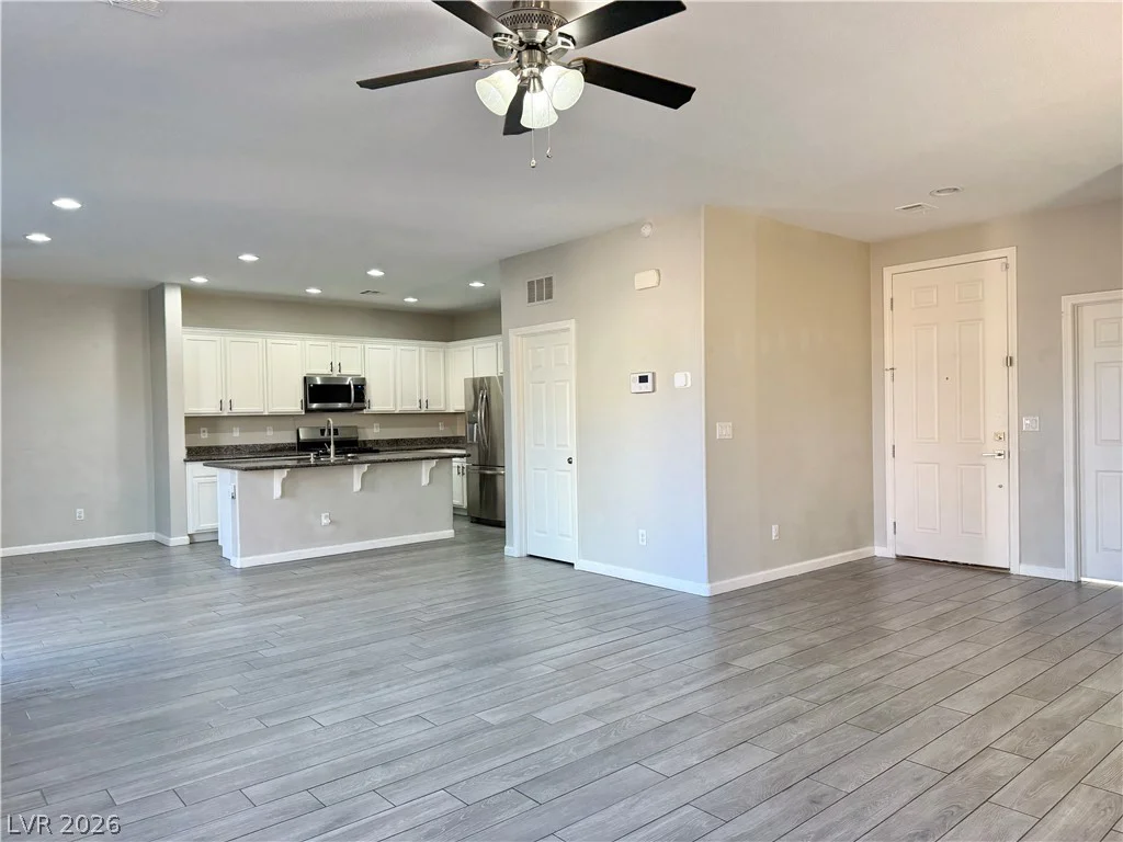 594 Crying Bird, Las Vegas, NV 89178