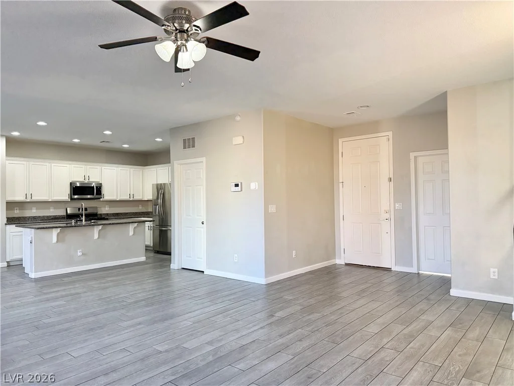 594 Crying Bird, Las Vegas, NV 89178
