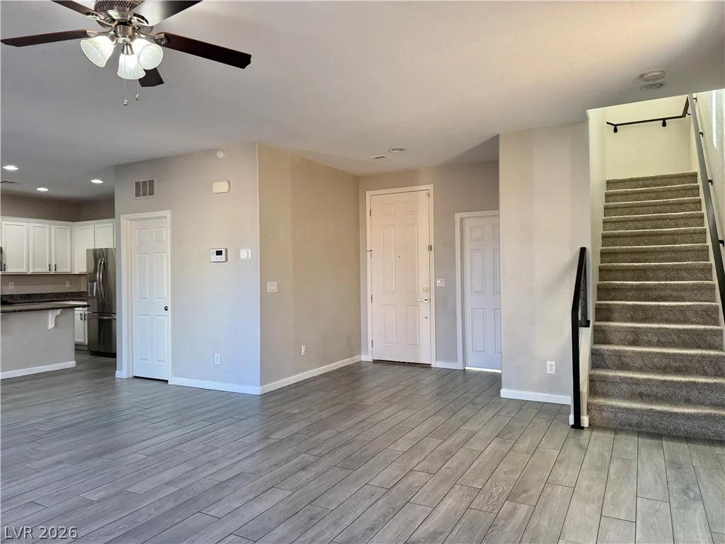 594 Crying Bird, Las Vegas, NV 89178
