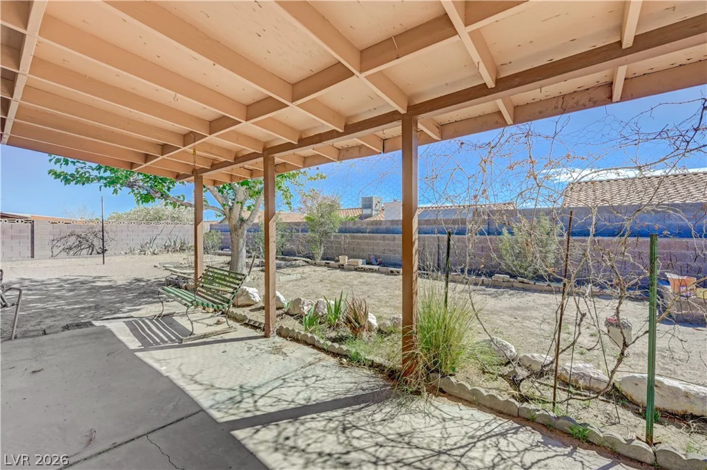 704 Willow, Henderson, NV 89002