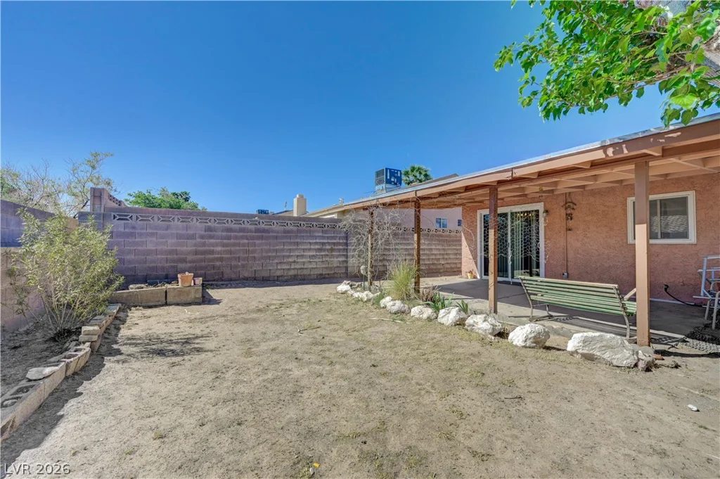 704 Willow, Henderson, NV 89002