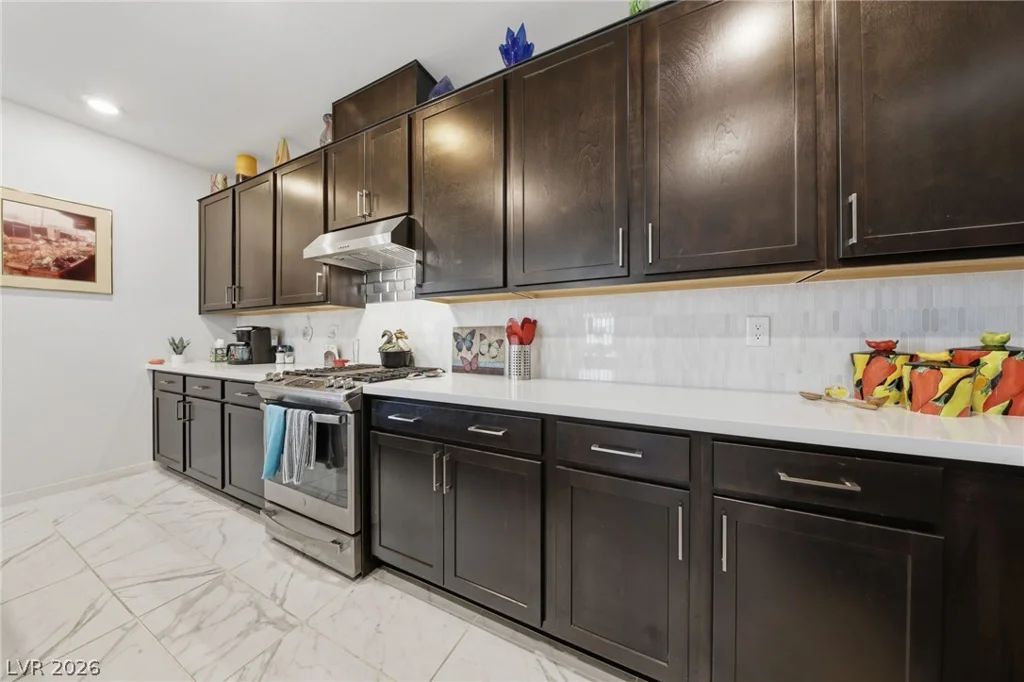 6719 Traveling Palmer, North Las Vegas, NV 89086