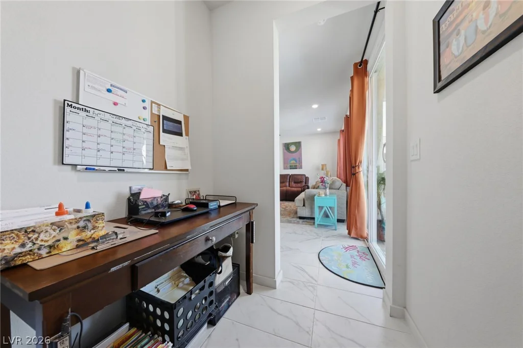 6719 Traveling Palmer, North Las Vegas, NV 89086
