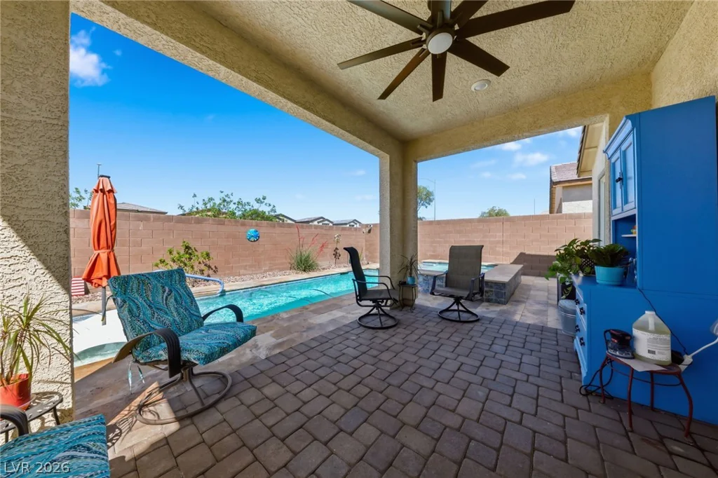 6719 Traveling Palmer, North Las Vegas, NV 89086
