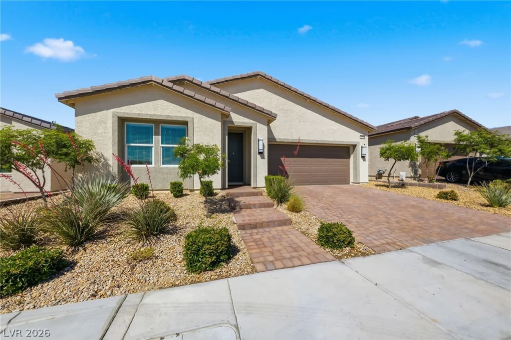 6719 Traveling Palmer, North Las Vegas, NV 89086