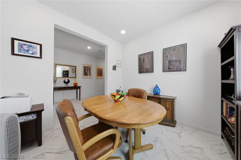 6719 Traveling Palmer, North Las Vegas, NV 89086