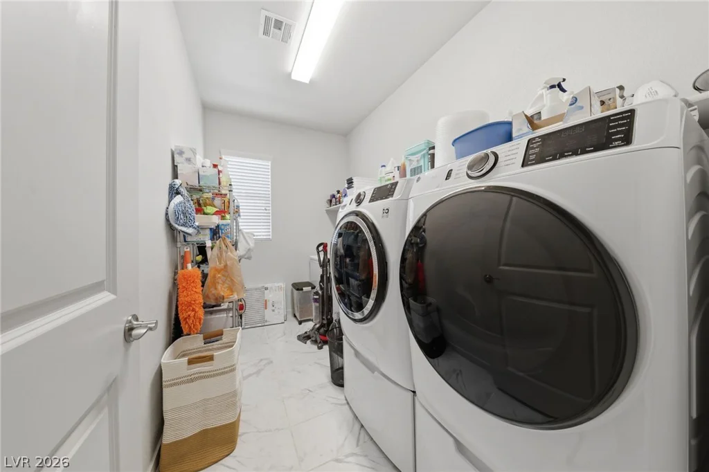 6719 Traveling Palmer, North Las Vegas, NV 89086