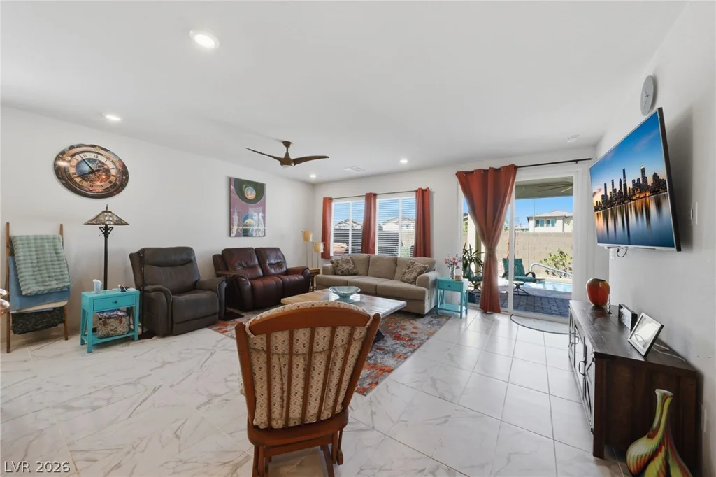 6719 Traveling Palmer, North Las Vegas, NV 89086
