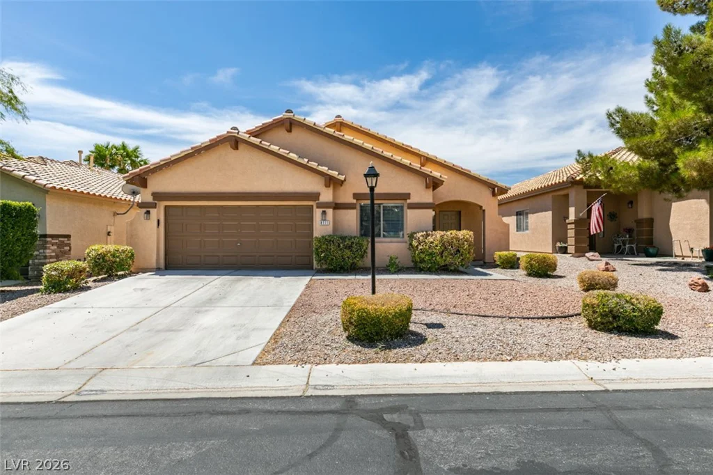 8111 Desert Cloud, Las Vegas, NV 89131