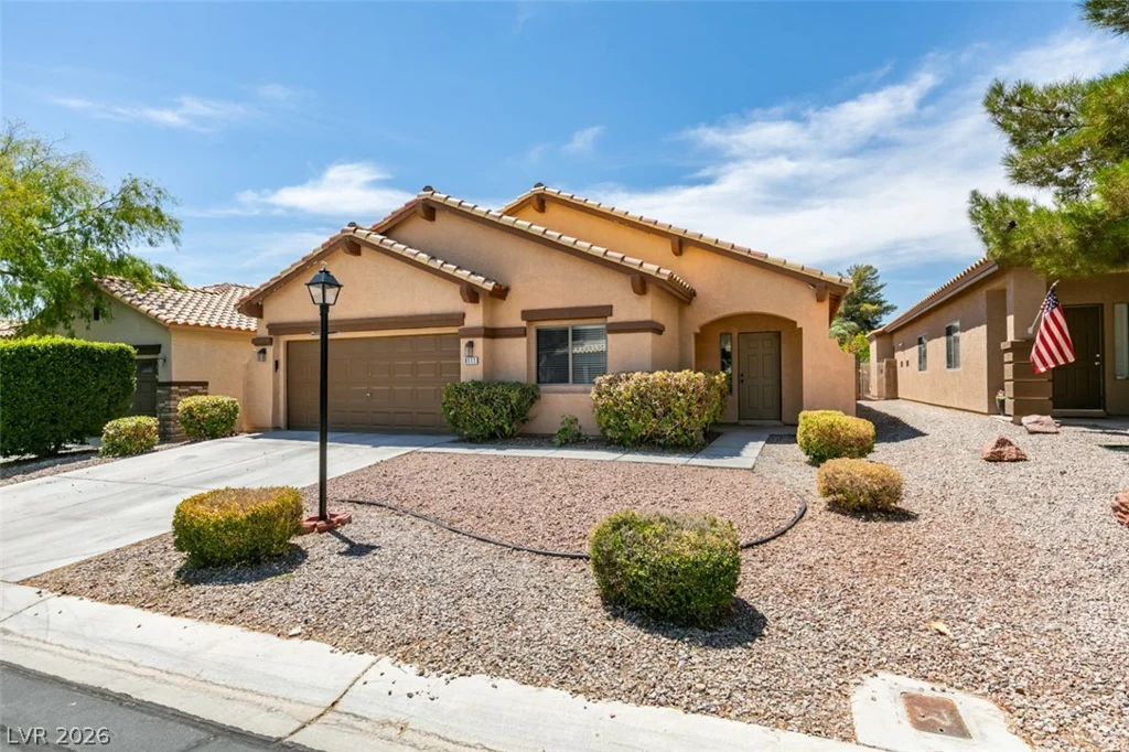 8111 Desert Cloud, Las Vegas, NV 89131