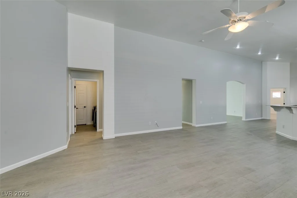8111 Desert Cloud, Las Vegas, NV 89131