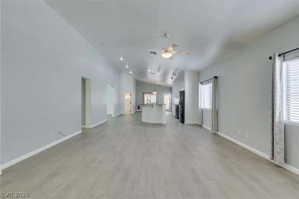 8111 Desert Cloud, Las Vegas, NV 89131