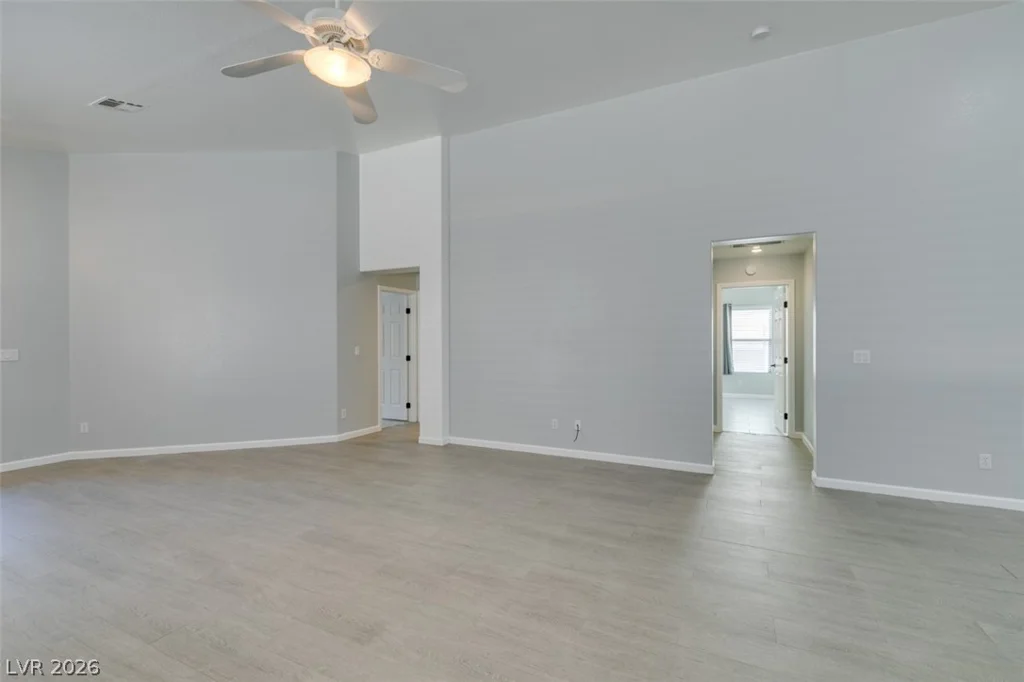 8111 Desert Cloud, Las Vegas, NV 89131