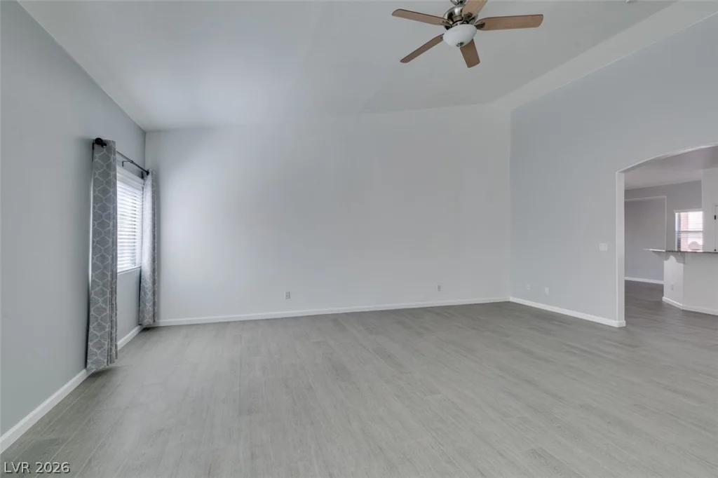 8111 Desert Cloud, Las Vegas, NV 89131