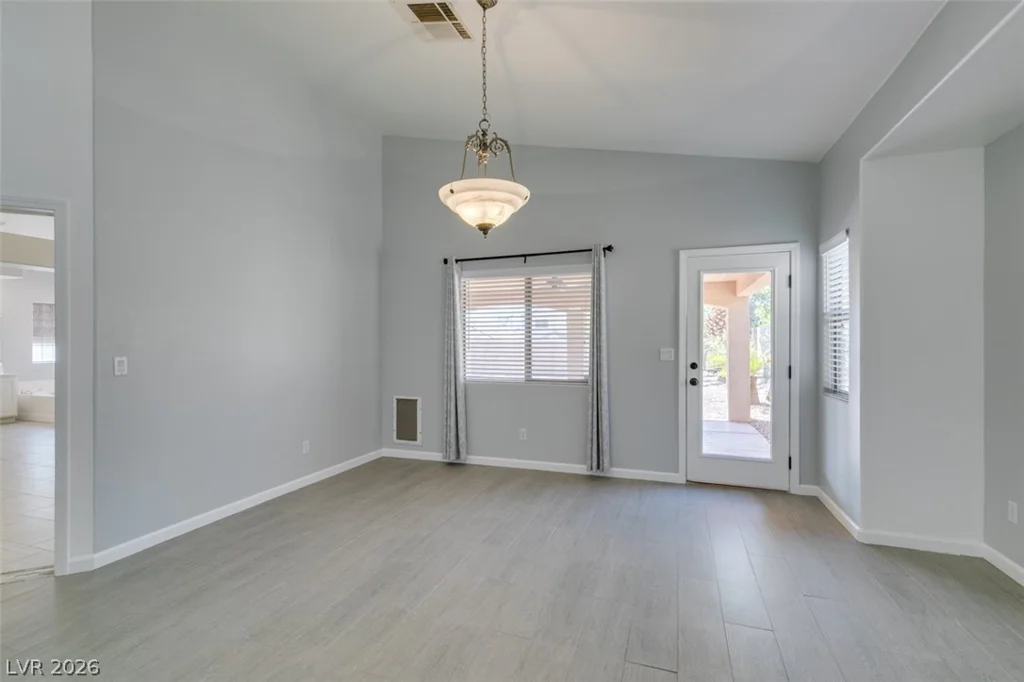 8111 Desert Cloud, Las Vegas, NV 89131
