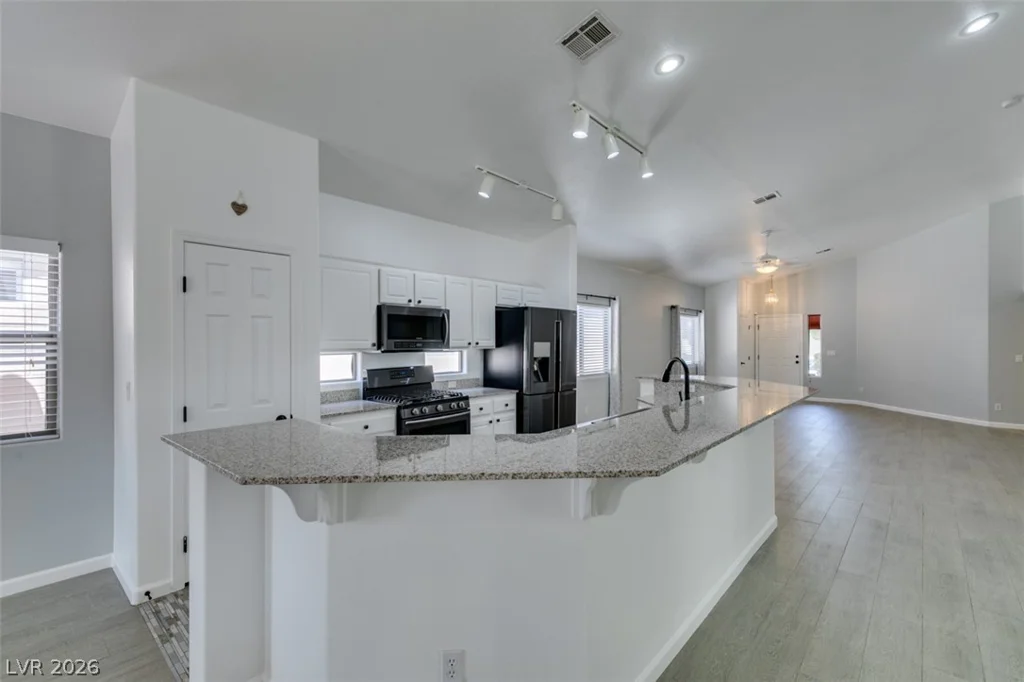 8111 Desert Cloud, Las Vegas, NV 89131