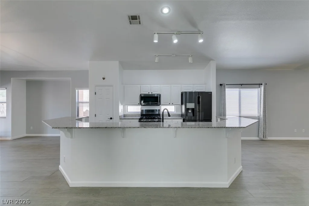 8111 Desert Cloud, Las Vegas, NV 89131