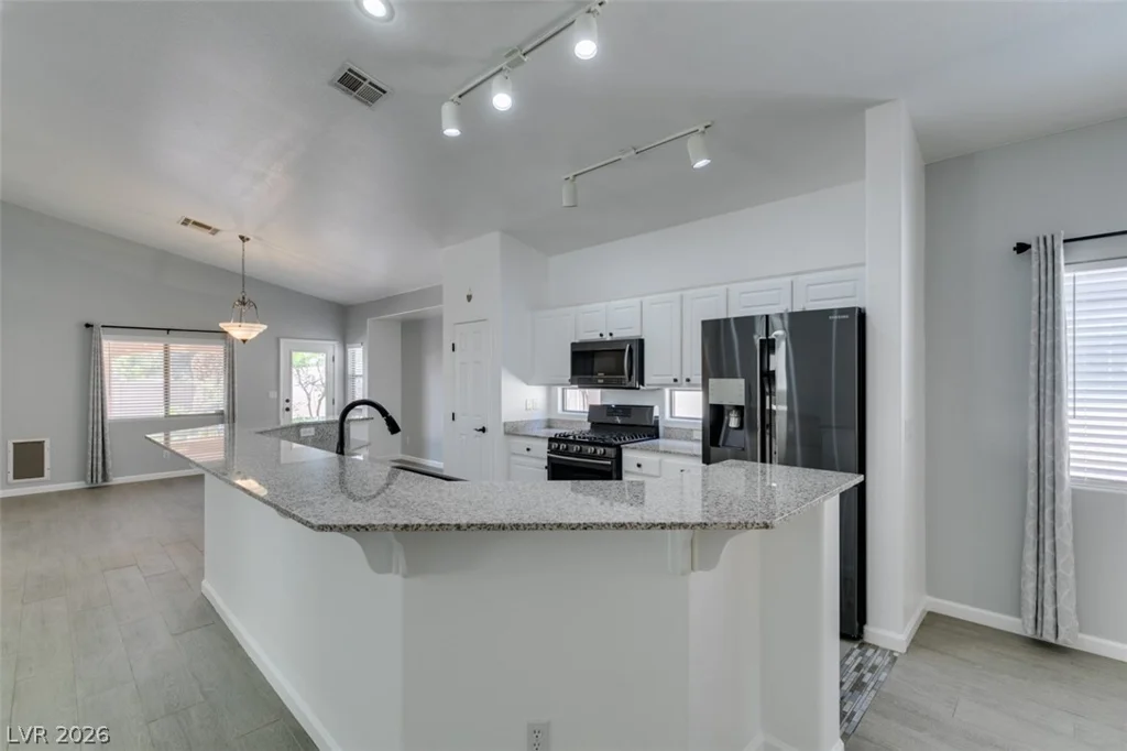 8111 Desert Cloud, Las Vegas, NV 89131