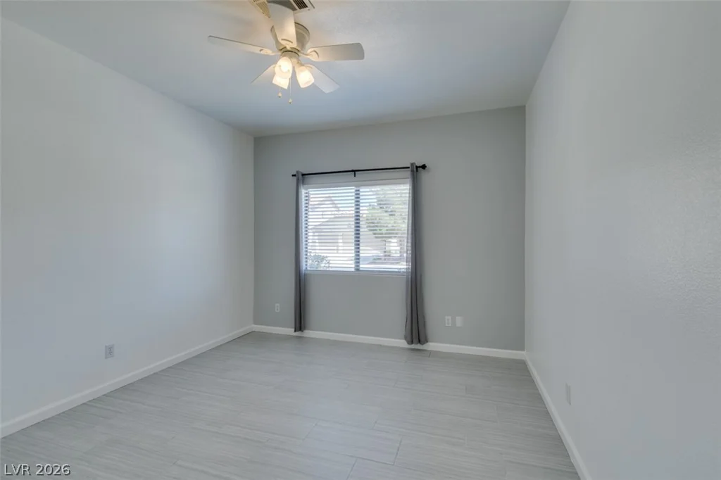 8111 Desert Cloud, Las Vegas, NV 89131