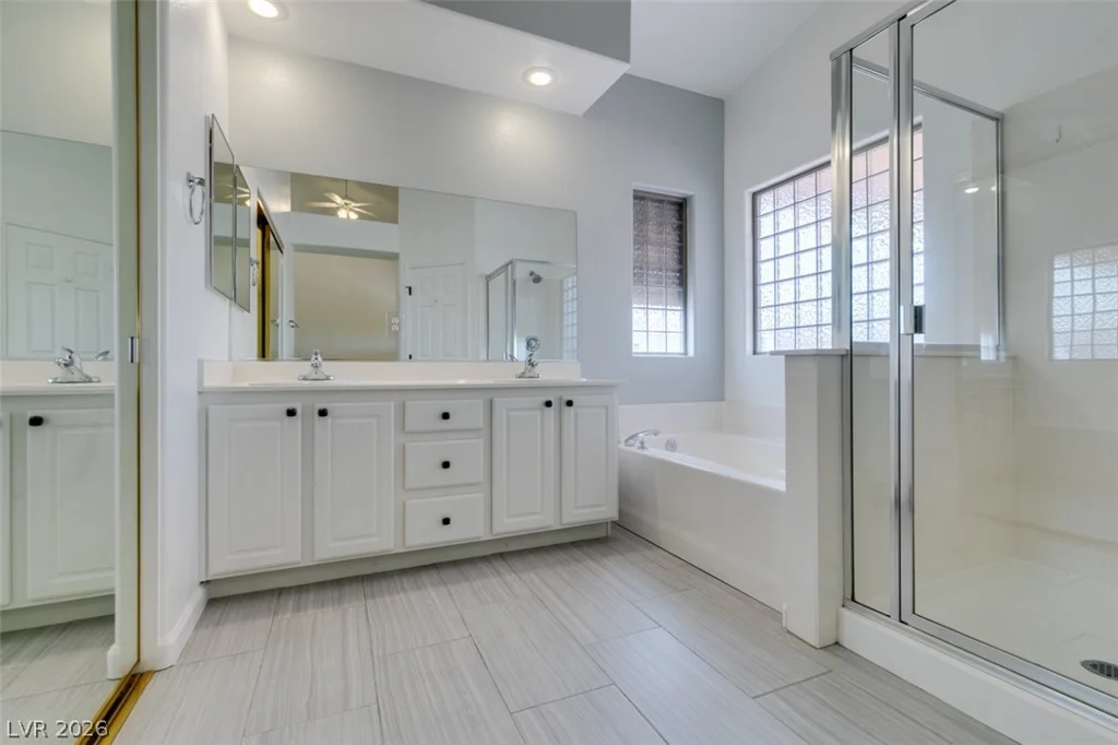 8111 Desert Cloud, Las Vegas, NV 89131