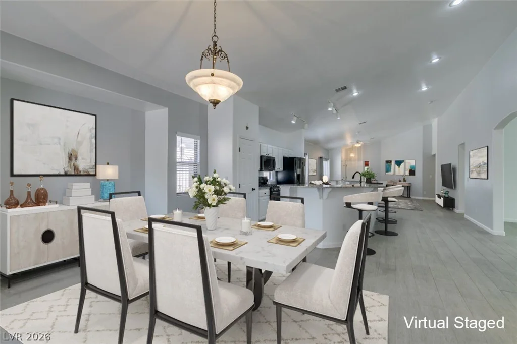 8111 Desert Cloud, Las Vegas, NV 89131