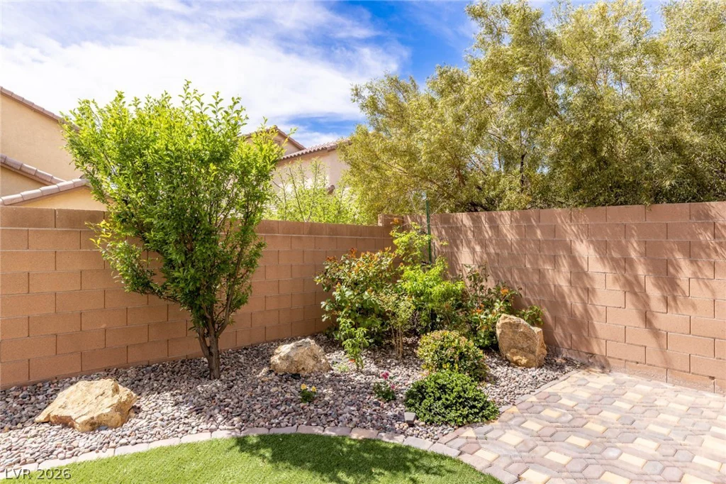 7139 Blooming Jasmine, Las Vegas, NV 89117