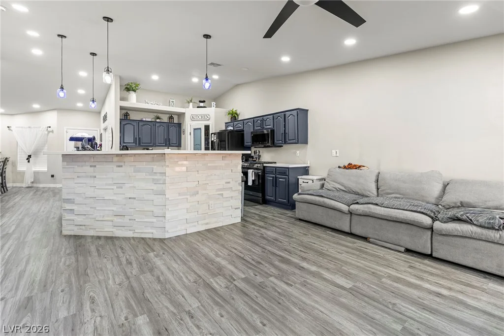 104 Iridescent, Henderson, NV 89012