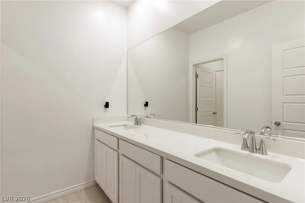 600 Carriage Hill, Las Vegas, NV 89138