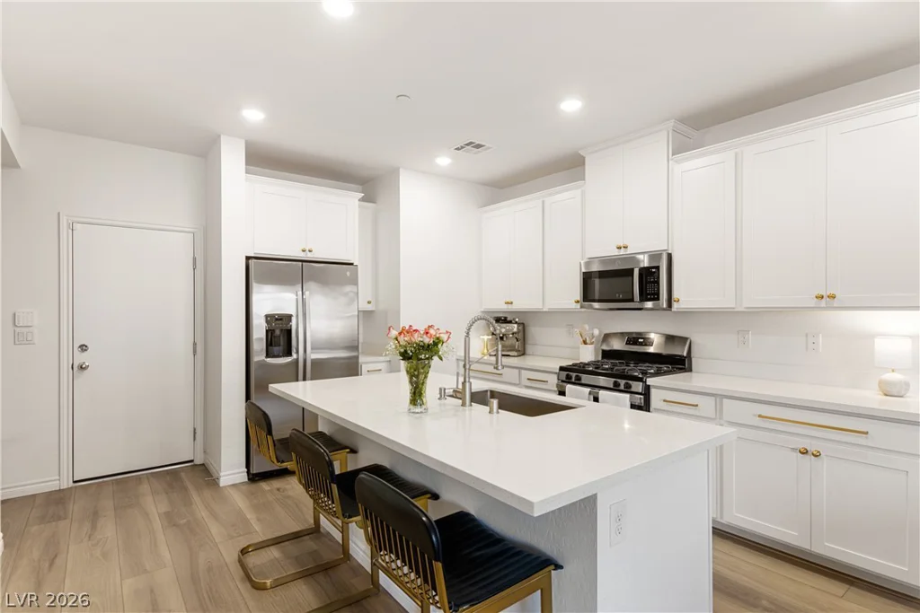 600 Carriage Hill, Las Vegas, NV 89138