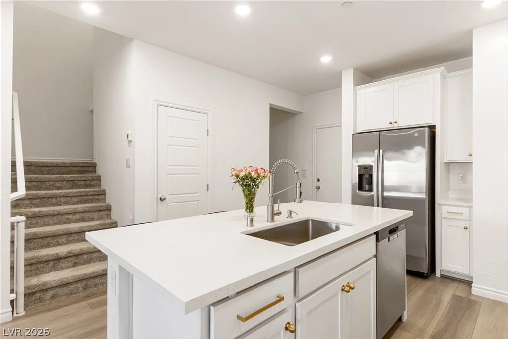600 Carriage Hill, Las Vegas, NV 89138