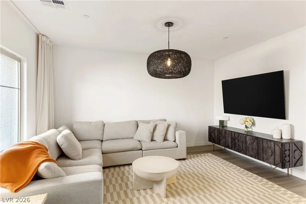 600 Carriage Hill, Las Vegas, NV 89138