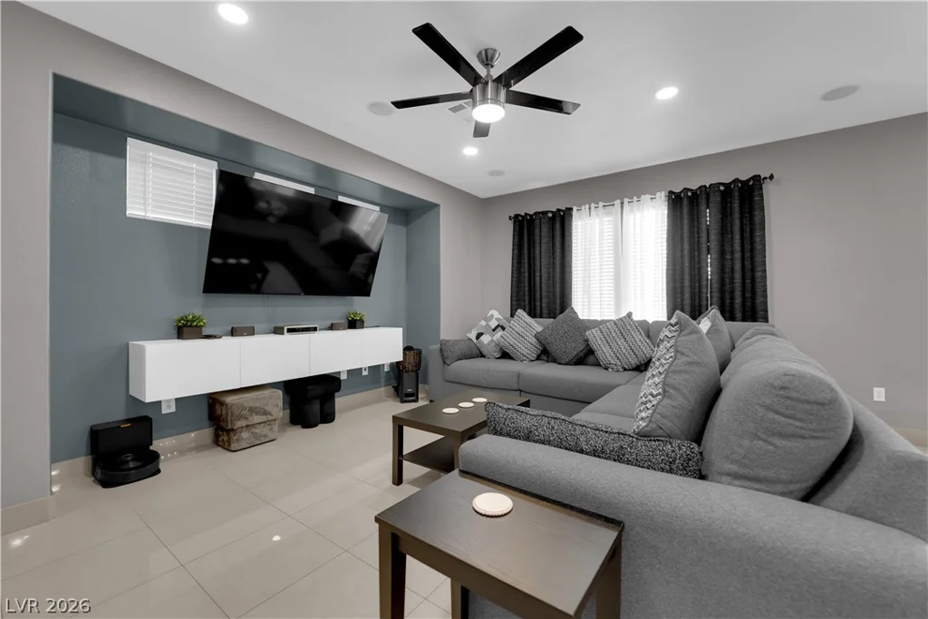 7044 Somera, Las Vegas, NV 89113