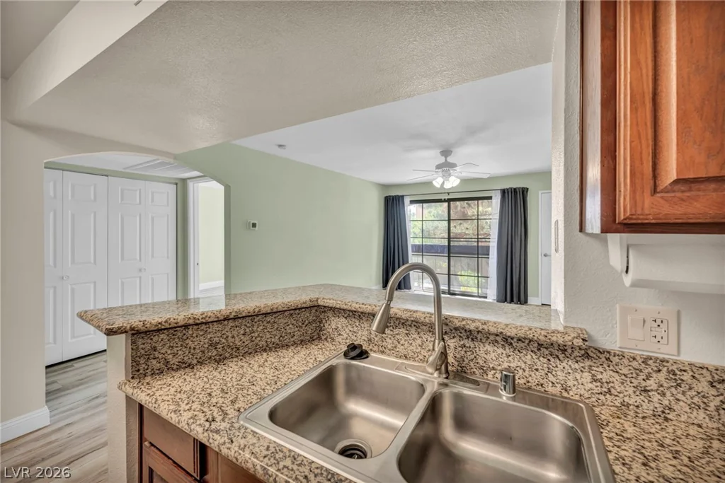 5118 Jones, Las Vegas, NV 89118