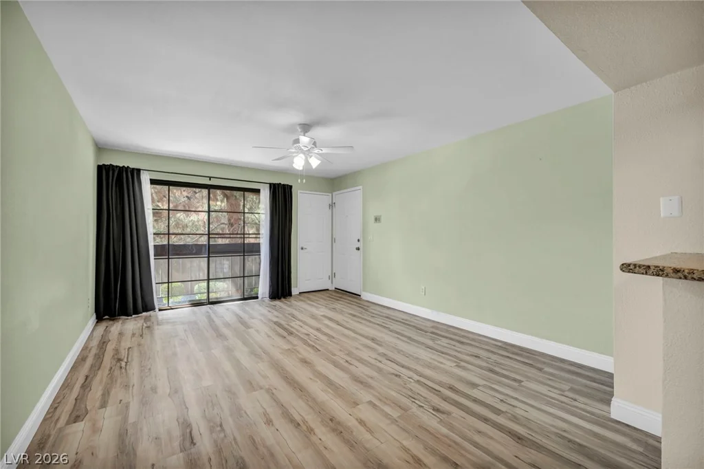 5118 Jones, Las Vegas, NV 89118