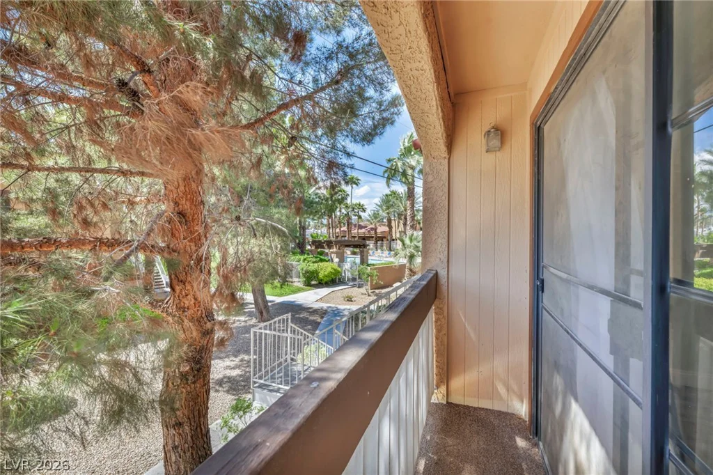 5118 Jones, Las Vegas, NV 89118