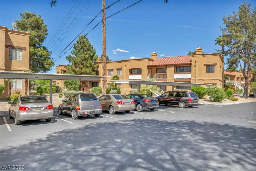 5118 Jones, Las Vegas, NV 89118