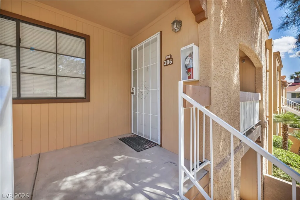5118 Jones, Las Vegas, NV 89118