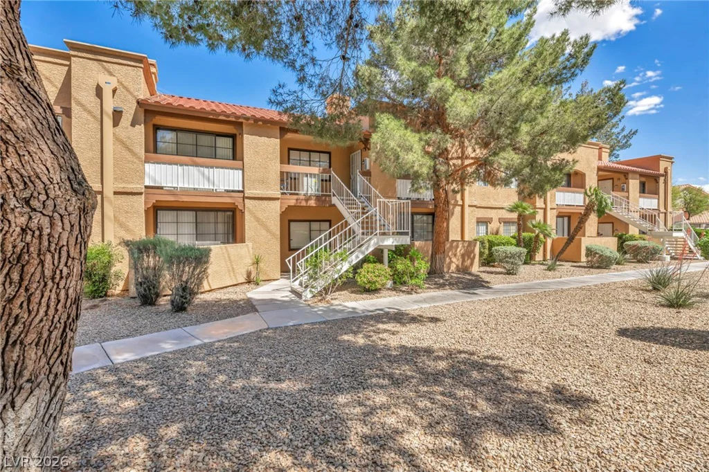 5118 Jones, Las Vegas, NV 89118