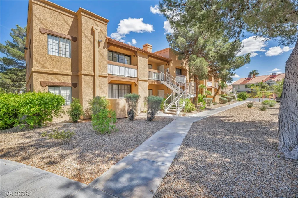 5118 Jones, Las Vegas, NV 89118
