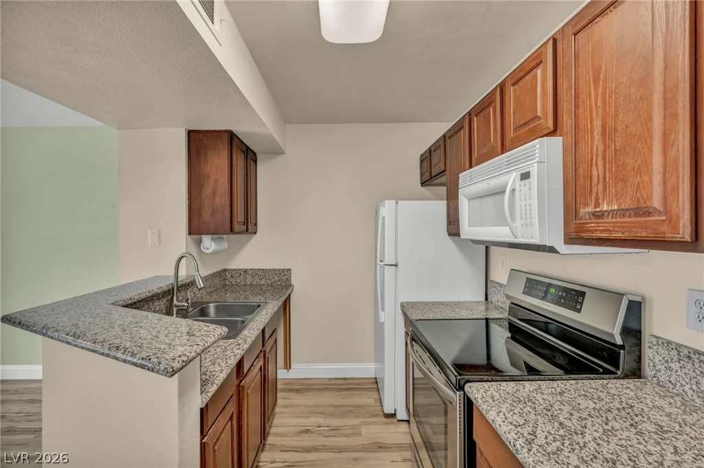 5118 Jones, Las Vegas, NV 89118