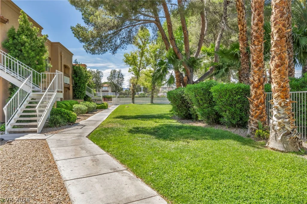 5118 Jones, Las Vegas, NV 89118