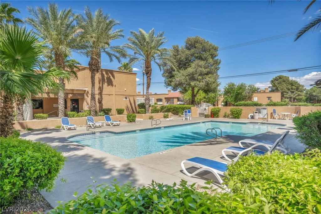 5118 Jones, Las Vegas, NV 89118