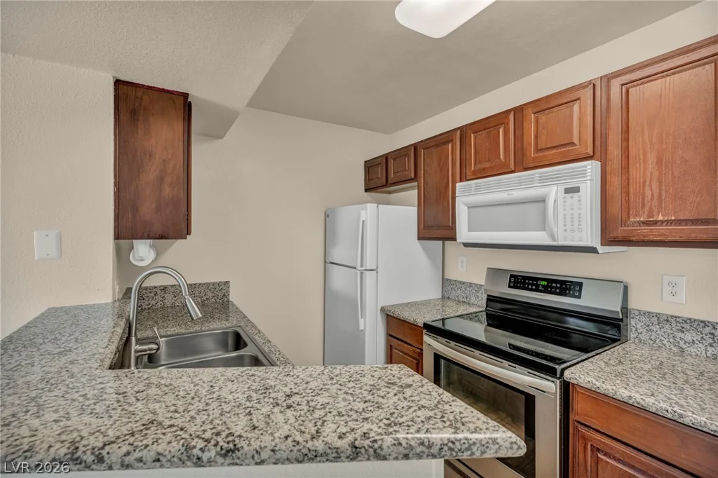 5118 Jones, Las Vegas, NV 89118
