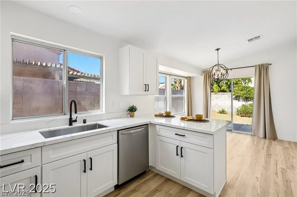 7400 Queen Palm, Las Vegas, NV 89128