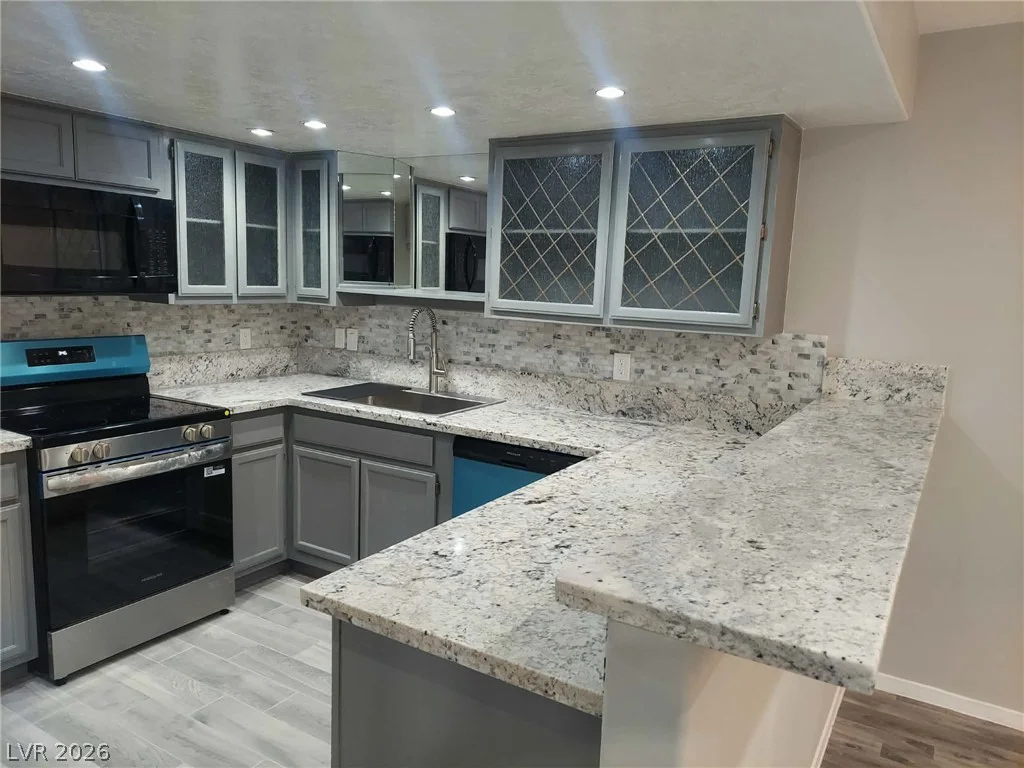9070 Spring Mountain, Las Vegas, NV 89117
