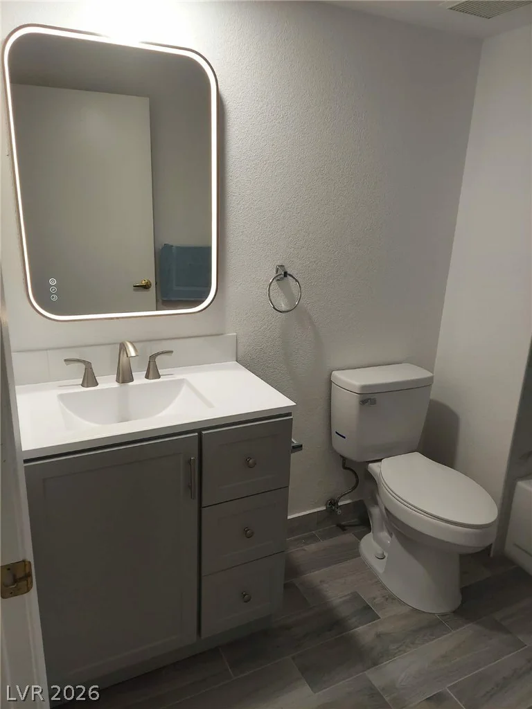 9070 Spring Mountain, Las Vegas, NV 89117