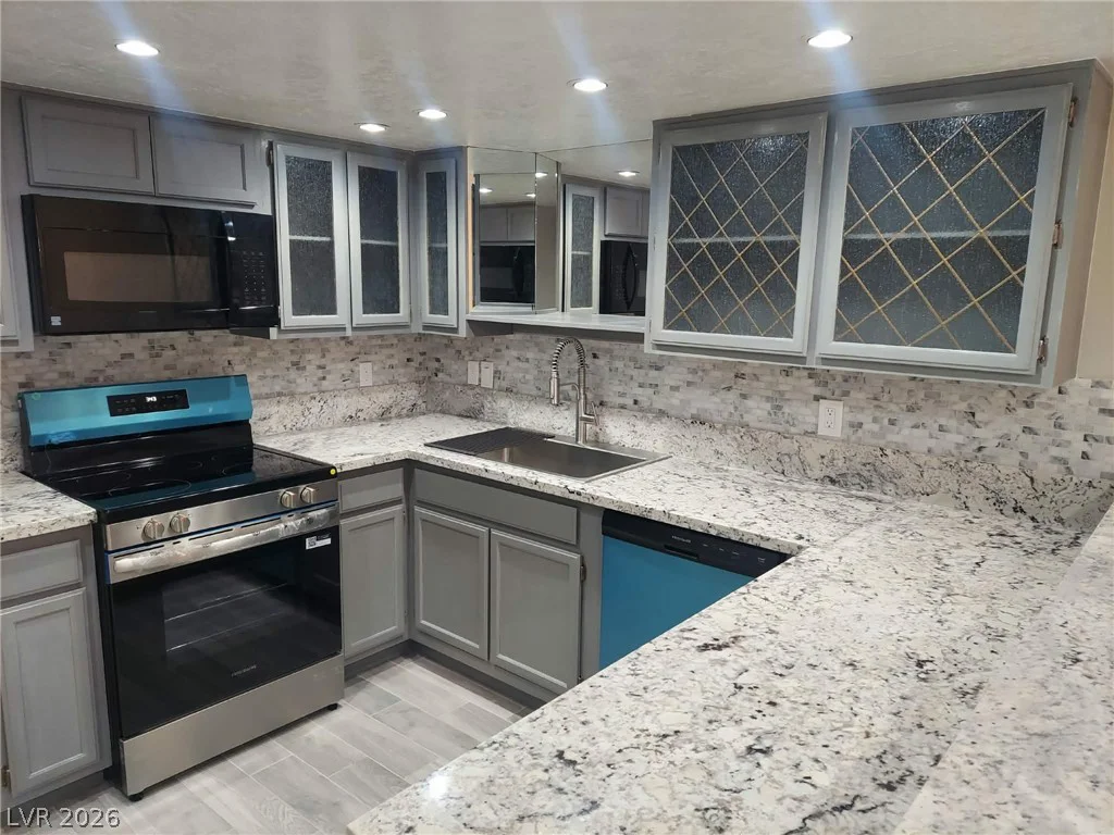 9070 Spring Mountain, Las Vegas, NV 89117