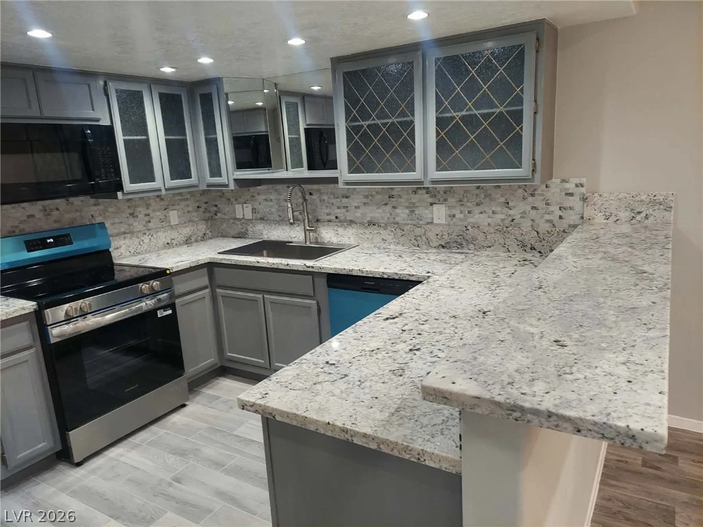 9070 Spring Mountain, Las Vegas, NV 89117
